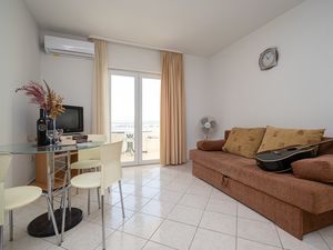 23956424-Ferienwohnung-4-Ljubač-300x225-1