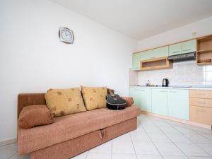 23956424-Ferienwohnung-4-Ljubač-300x225-3