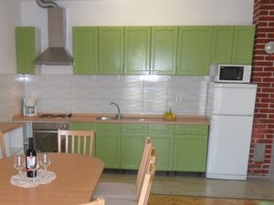 23928984-Ferienwohnung-8-Ljubač-300x225-3