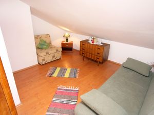 23928862-Ferienwohnung-5-Ljubač-300x225-1