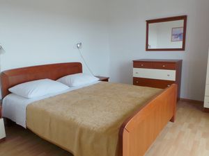 23928985-Ferienwohnung-2-Ljubač-300x225-5