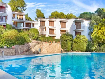 PoolOfHouse