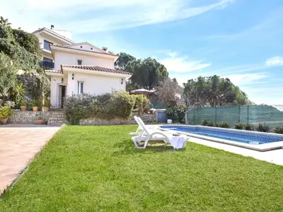 PoolOfHouse