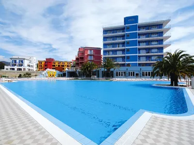 PoolOfHouse