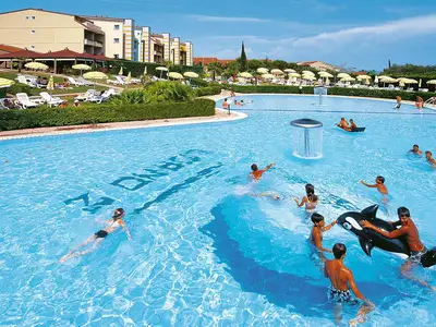 PoolOfHouse
