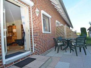 23910937-Ferienwohnung-4-Lobbe (Rügen)-300x225-3