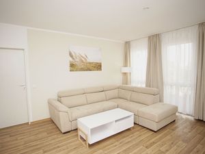 23956766-Ferienwohnung-4-Lobbe (Rügen)-300x225-3