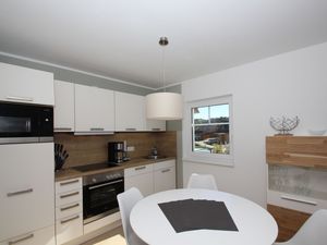 23957093-Ferienwohnung-5-Lobbe (Rügen)-300x225-5