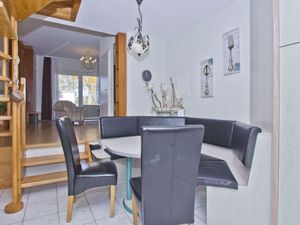 23957268-Ferienwohnung-4-Lobbe (Rügen)-300x225-5