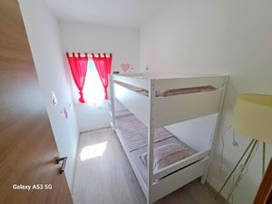 23692074-Ferienwohnung-5-Loborika-300x225-5