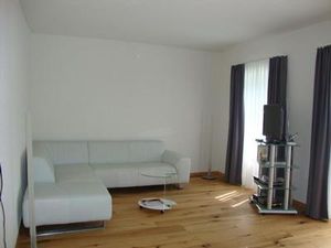 18727026-Ferienwohnung-2-Locarno-300x225-1