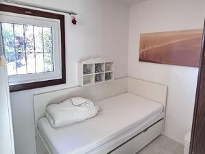 18806598-Ferienwohnung-5-Locarno-300x225-5