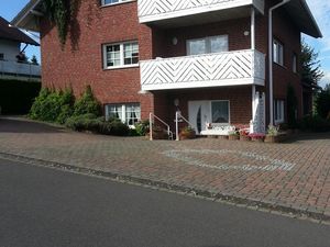 23568198-Ferienwohnung-3-Lochum-300x225-0