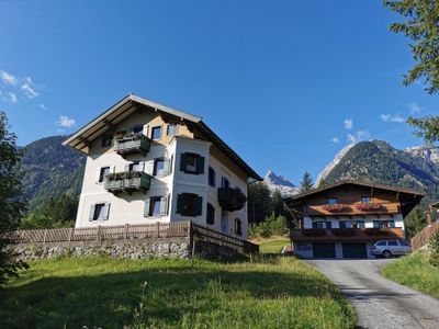 Haus Alpenrose 1