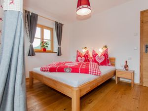 23895024-Ferienwohnung-6-Lofer-300x225-1