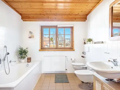INSIDE, BATHROOM