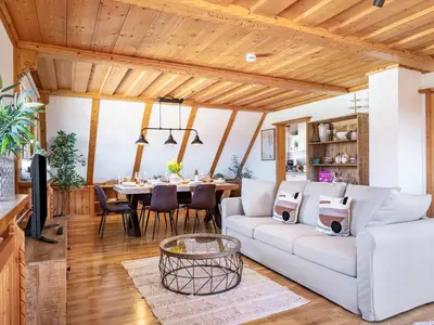 Photo, INSIDE, OUTSIDE