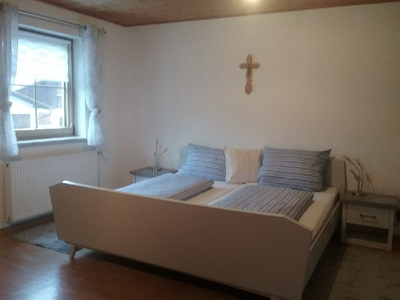 Schlafzimmer 2/2