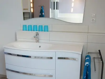 Fewo An Der Au - Badezimmerspiegel