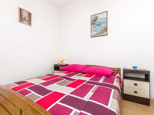 Ferienwohnung für 4 Personen (54 m²) in Lokva Rogoznica