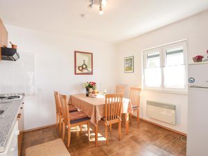 23723443-Ferienwohnung-8-Lokva Rogoznica-300x225-2