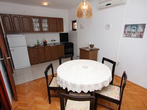 18323503-Ferienwohnung-6-Lokva Rogoznica-300x225-1