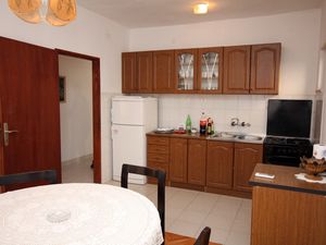 18323503-Ferienwohnung-6-Lokva Rogoznica-300x225-3