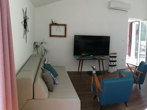 21692423-Ferienwohnung-6-Lokva Rogoznica-300x225-1