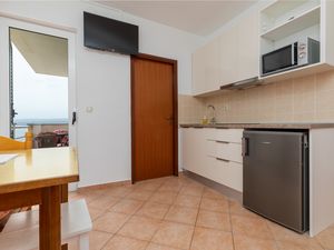 24017632-Ferienwohnung-3-Lokva Rogoznica-300x225-4