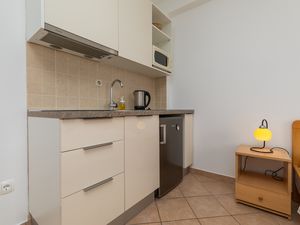 24017637-Ferienwohnung-2-Lokva Rogoznica-300x225-3