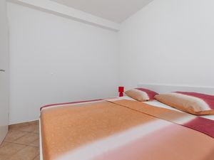 24017638-Ferienwohnung-4-Lokva Rogoznica-300x225-5