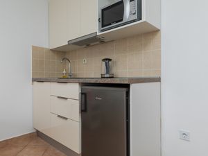 24017639-Ferienwohnung-2-Lokva Rogoznica-300x225-3