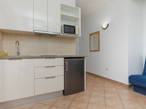 24017642-Ferienwohnung-3-Lokva Rogoznica-300x225-5