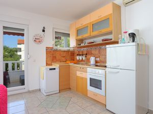 23931702-Ferienwohnung-4-Lokva Rogoznica-300x225-4