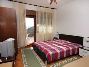 23927998-Ferienwohnung-4-Lokva Rogoznica-300x225-3