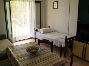 23928903-Ferienwohnung-5-Lokva Rogoznica-300x225-2