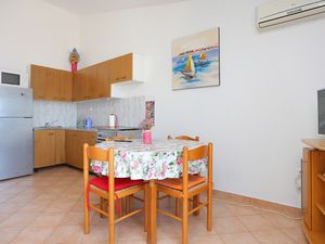 23926999-Ferienwohnung-4-Lokva Rogoznica-300x225-2