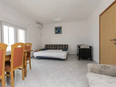 Ferienwohnung für 6 Personen (65 m²) in Lokva Rogoznica 5/10