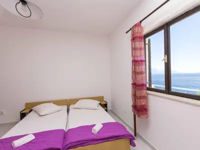 Ferienwohnung für 4 Personen (55 m²) in Lokva Rogoznica 6/10