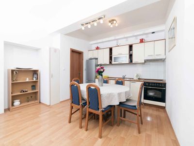 Ferienwohnung für 6 Personen (60 m²) in Lokva Rogoznica 4/10