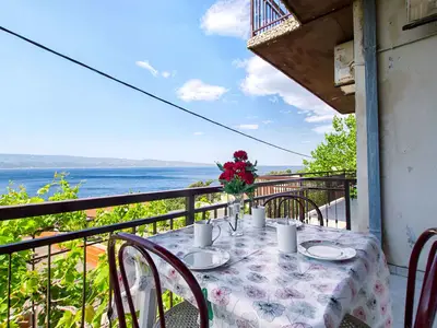 Ferienwohnung für 4 Personen (25 m²) in Lokva Rogoznica 1/10