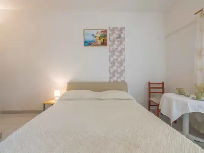 Ferienwohnung für 2 Personen (24 m²) in Lokva Rogoznica 9/10