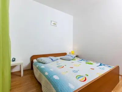 Ferienwohnung für 4 Personen (55 m²) in Lokva Rogoznica 6/10