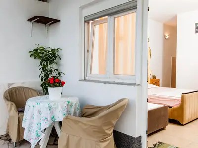 Ferienwohnung für 2 Personen (37 m²) in Lokva Rogoznica 8/10