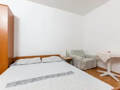 Ferienwohnung für 4 Personen (55 m²) in Lokva Rogoznica 6/10