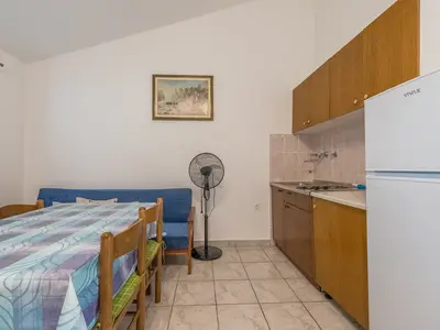 Ferienwohnung für 3 Personen (52 m²) in Lokva Rogoznica 3/10