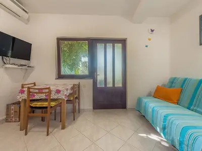 Ferienwohnung für 4 Personen (35 m²) in Lokva Rogoznica 5/10