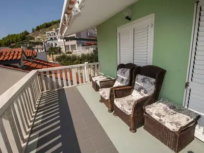 Ferienwohnung für 4 Personen (75 m²) in Lokva Rogoznica 6/10