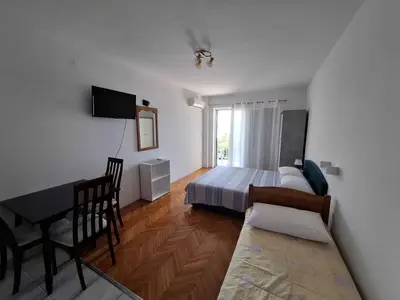 Ferienwohnung für 3 Personen (29 m²) in Lokva Rogoznica 3/10
