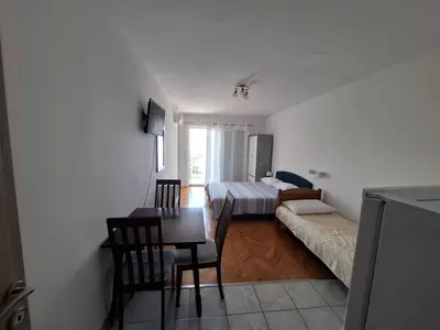 Ferienwohnung für 3 Personen (29 m²) in Lokva Rogoznica 4/10
